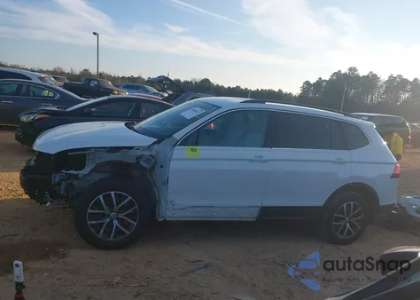 2019 Volkswagen Tiguan 2.0T Se/2.0T Sel/2.0T Sel R-Line/2.0T Sel R-Line Black z USA, uszkodzony, nr VIN 3VV3B7AX6KM048583
